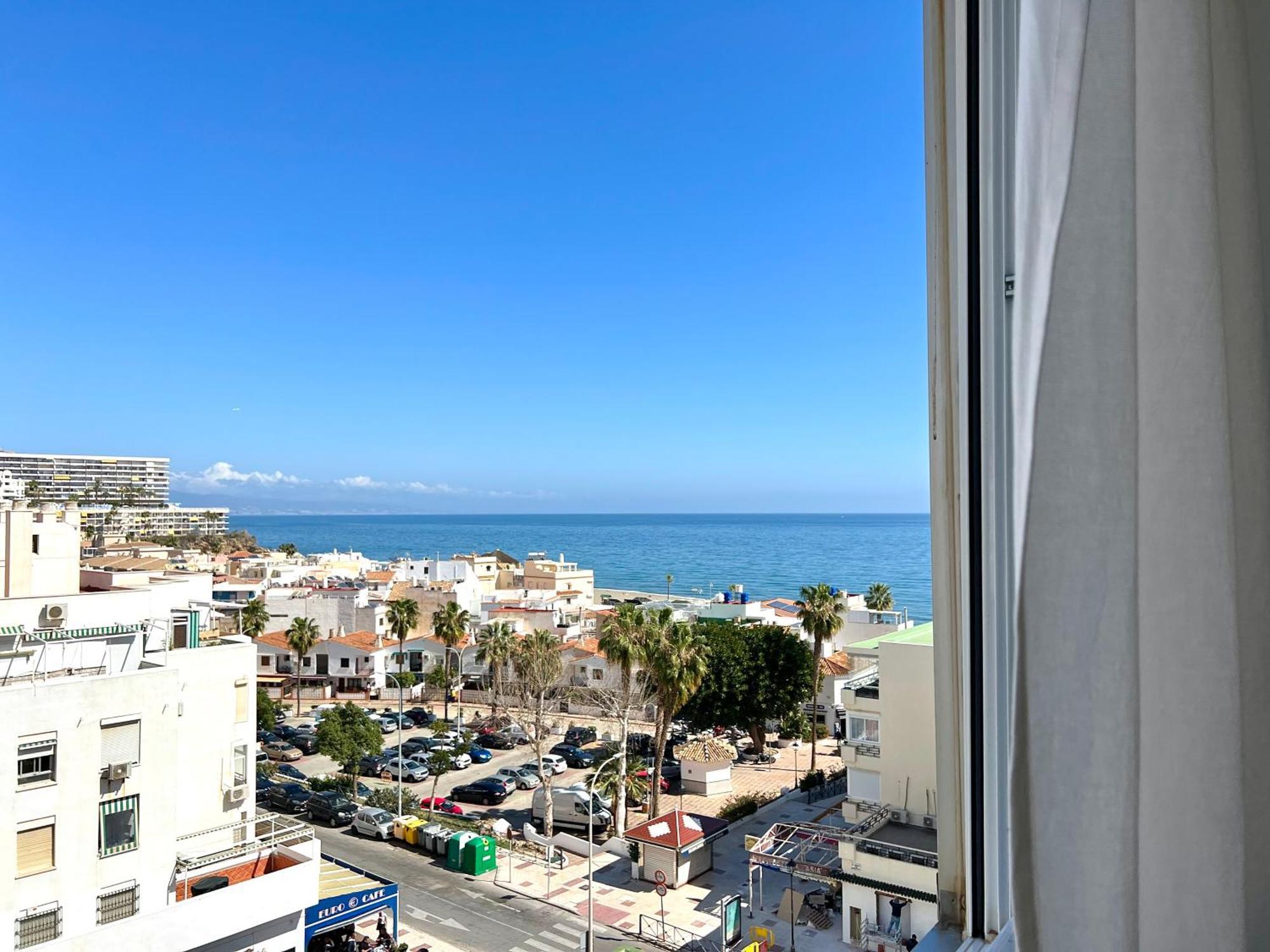 Apartamento En Carihuela Con Vistas Y Plaza De Garaje, Nucleo Cristal Torremolinos Exterior foto