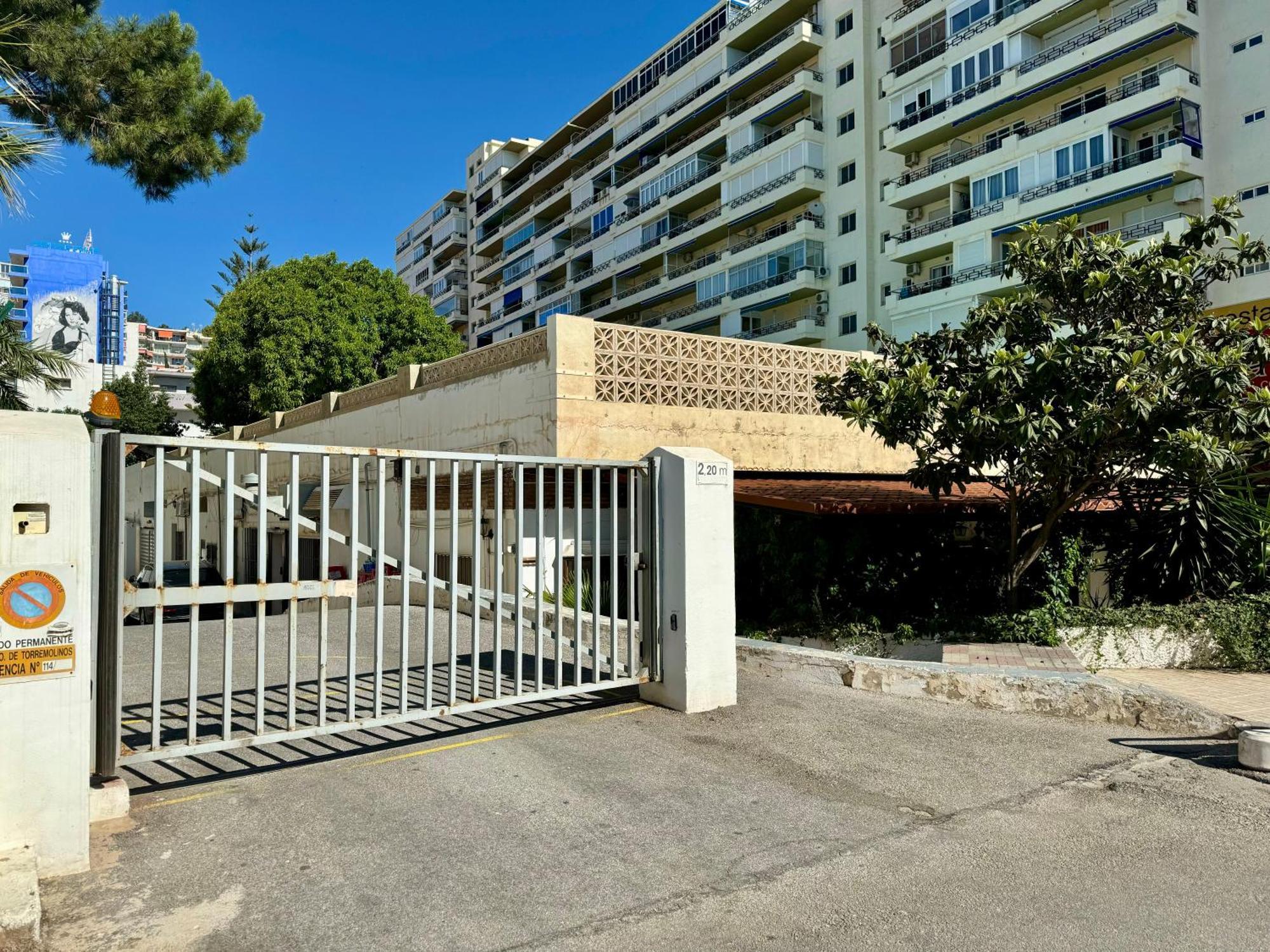 Apartamento En Carihuela Con Vistas Y Plaza De Garaje, Nucleo Cristal Torremolinos Habitación foto